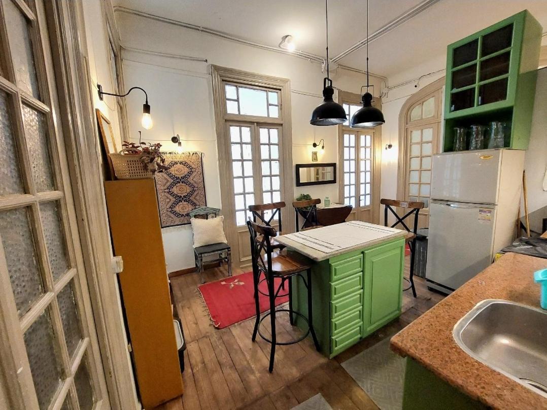 Arab Hostel, Welcoming All Solo And Groups Travellers But, Unmarried Couples Not Allowed Alexandria Luaran gambar