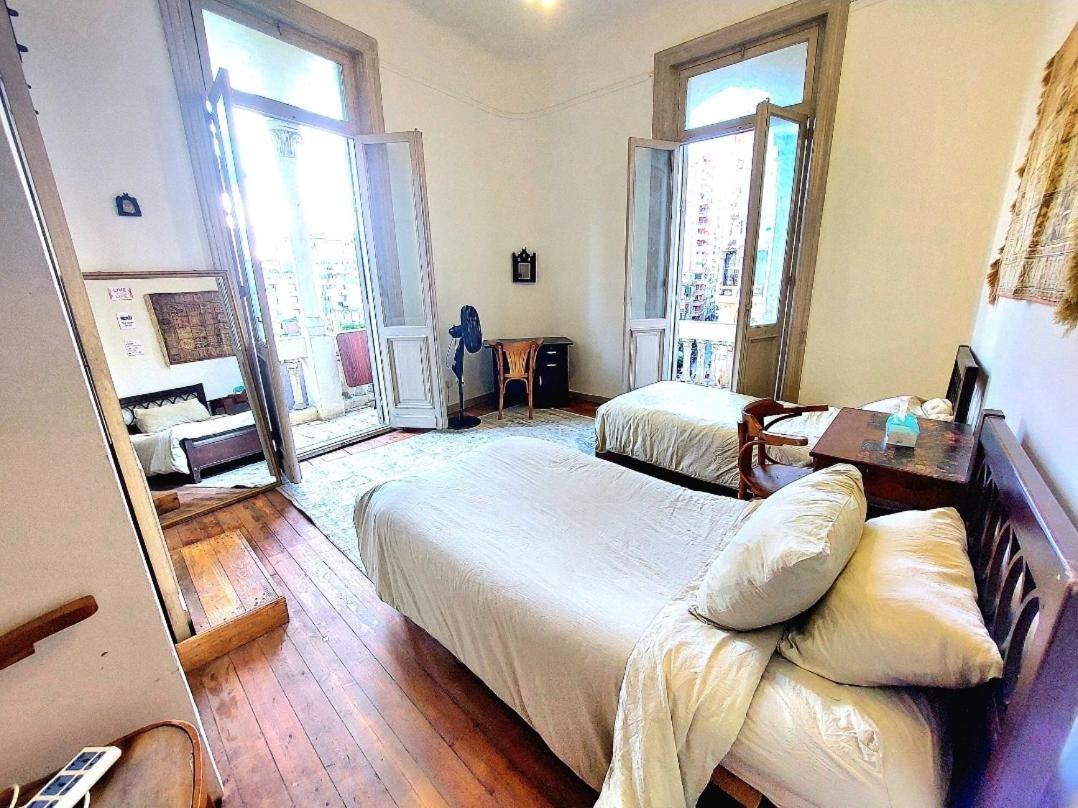 Arab Hostel, Welcoming All Solo And Groups Travellers But, Unmarried Couples Not Allowed Alexandria Luaran gambar