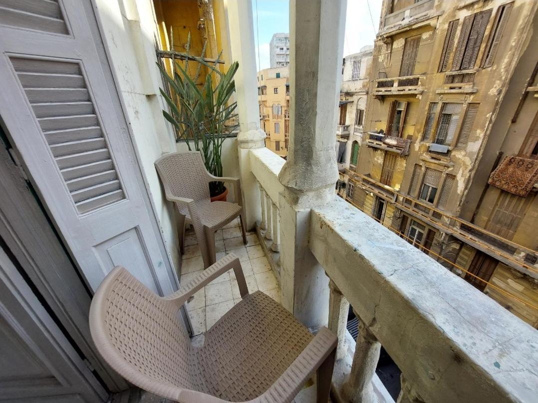 Arab Hostel, Welcoming All Solo And Groups Travellers But, Unmarried Couples Not Allowed Alexandria Luaran gambar