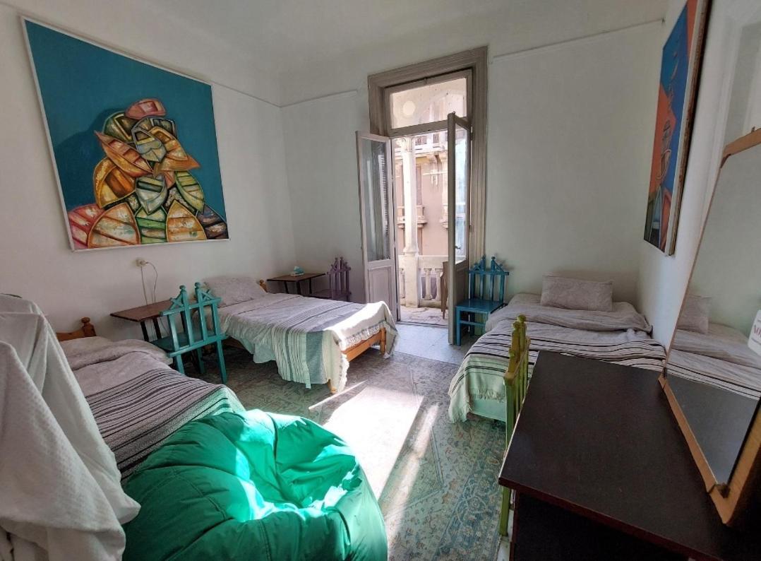 Arab Hostel, Welcoming All Solo And Groups Travellers But, Unmarried Couples Not Allowed Alexandria Luaran gambar