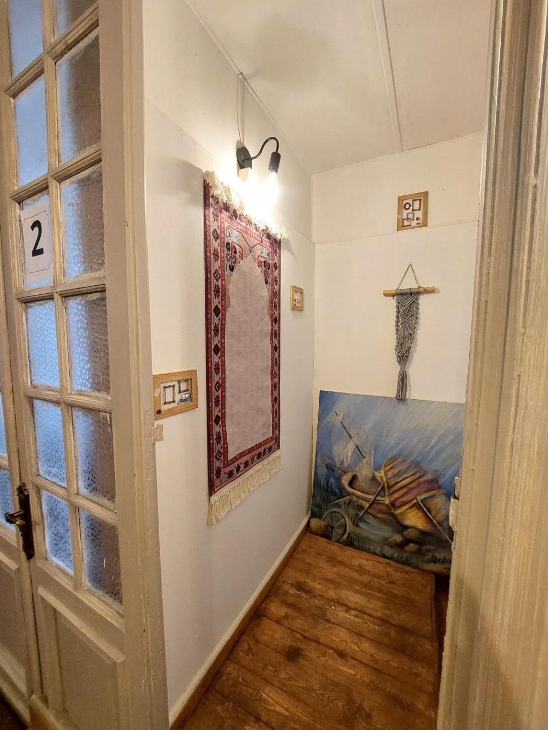 Arab Hostel, Welcoming All Solo And Groups Travellers But, Unmarried Couples Not Allowed Alexandria Luaran gambar