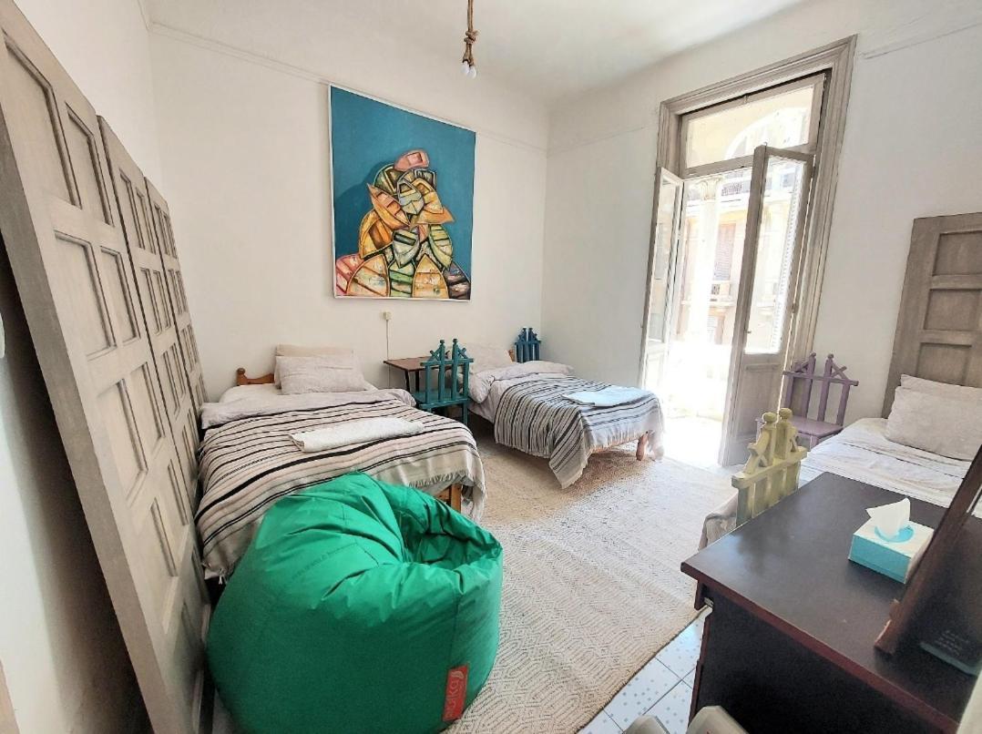 Arab Hostel, Welcoming All Solo And Groups Travellers But, Unmarried Couples Not Allowed Alexandria Luaran gambar