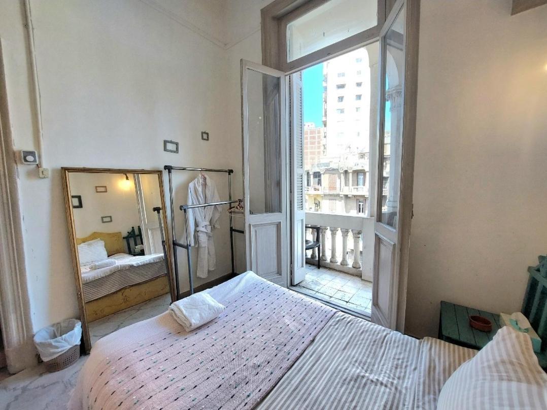Arab Hostel, Welcoming All Solo And Groups Travellers But, Unmarried Couples Not Allowed Alexandria Luaran gambar