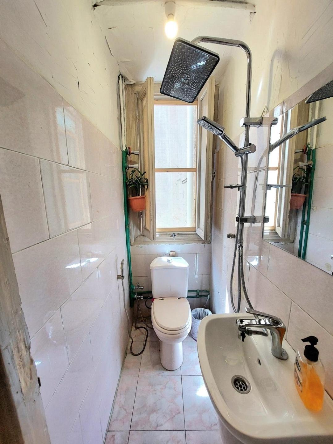 Arab Hostel, Welcoming All Solo And Groups Travellers But, Unmarried Couples Not Allowed Alexandria Luaran gambar